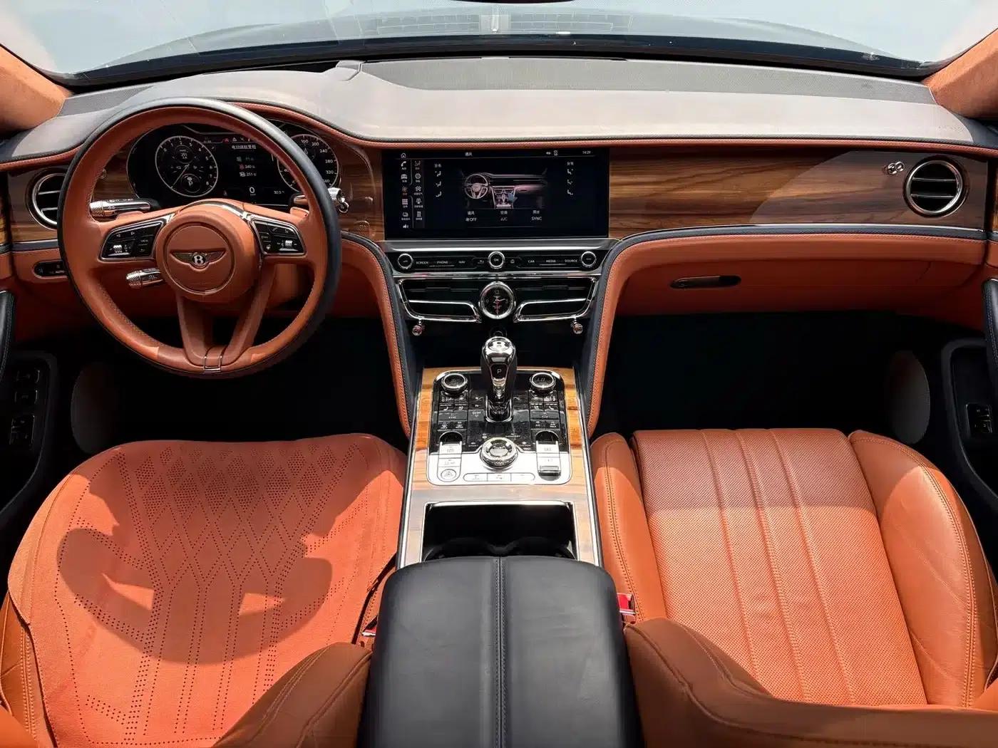2024 Flying Spur Plug-in Hybrid 2.9T V6 Hybrid — миниатюра 6