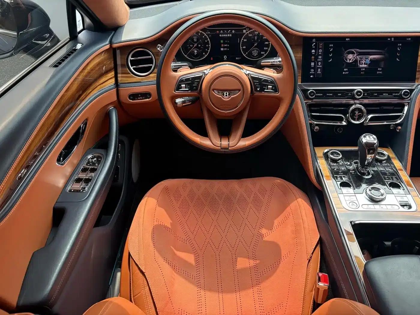 2024 Flying Spur Plug-in Hybrid 2.9T V6 Hybrid — миниатюра 7