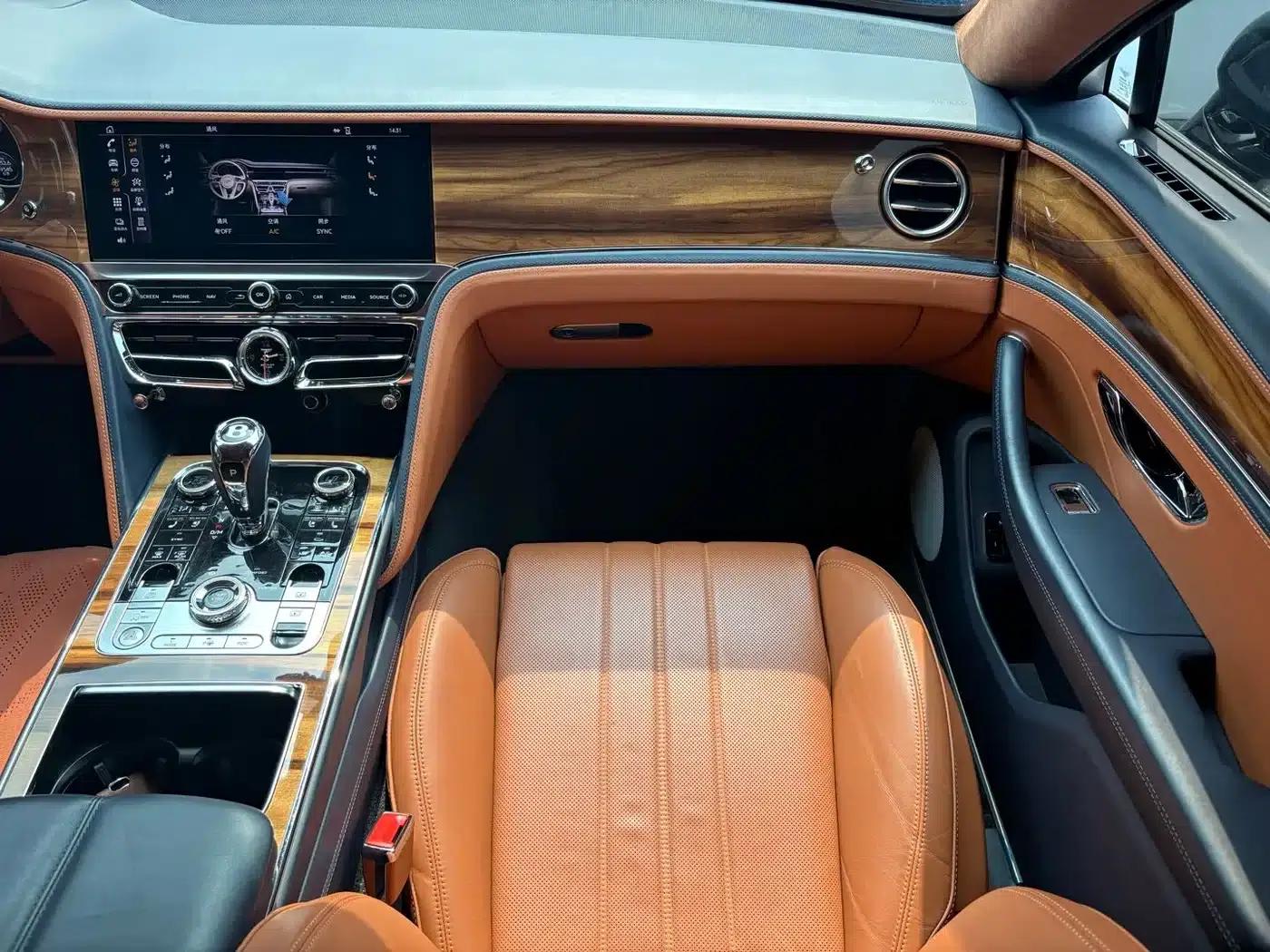 2024 Flying Spur Plug-in Hybrid 2.9T V6 Hybrid — миниатюра 8
