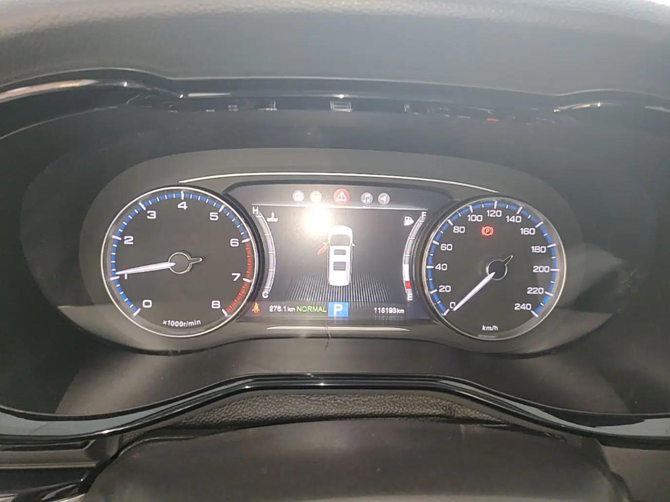 GAC Trumpchi M8 2018 320T Luxury Edition — миниатюра 15