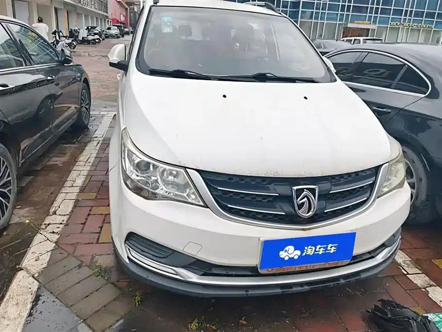 Baojun 730 2016 1.5L Manual Comfort 7-Seater National V Emission Standard — миниатюра 2