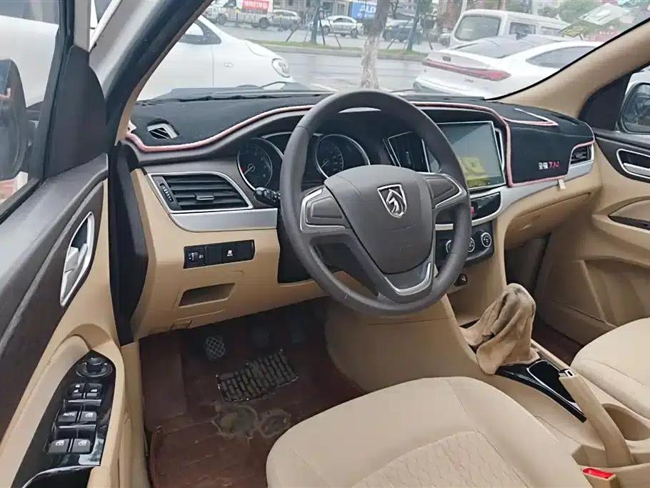 Baojun 730 2016 1.5L Manual Comfort 7-Seater National V Emission Standard — миниатюра 12