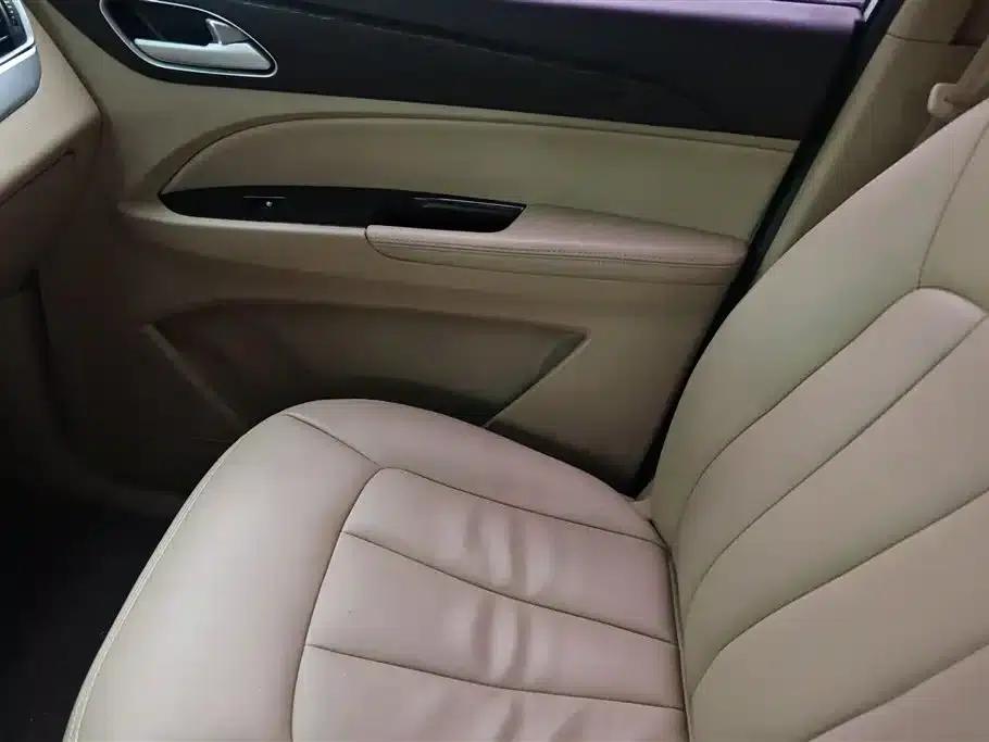 Baojun 730 2016 1.5L Manual Value Edition 7-Seater National V Emission Standard — миниатюра 8
