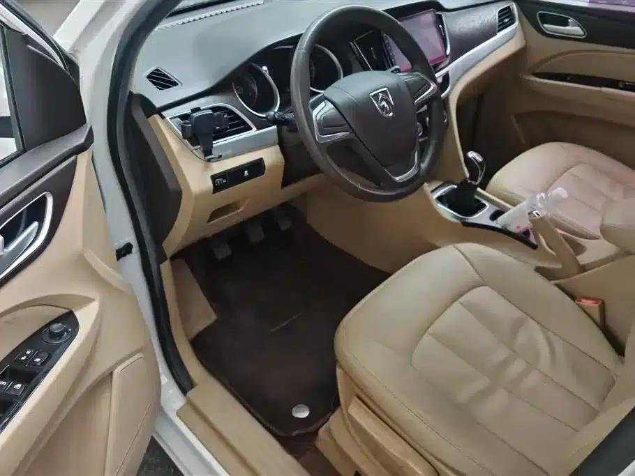 Baojun 730 2016 1.5L Manual Value Edition 7-Seater National V Emission Standard — миниатюра 9