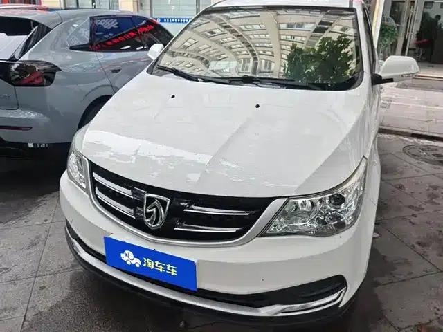 Baojun 730 2016 1.5L Manual Value Edition 7-Seater National V Emission Standard