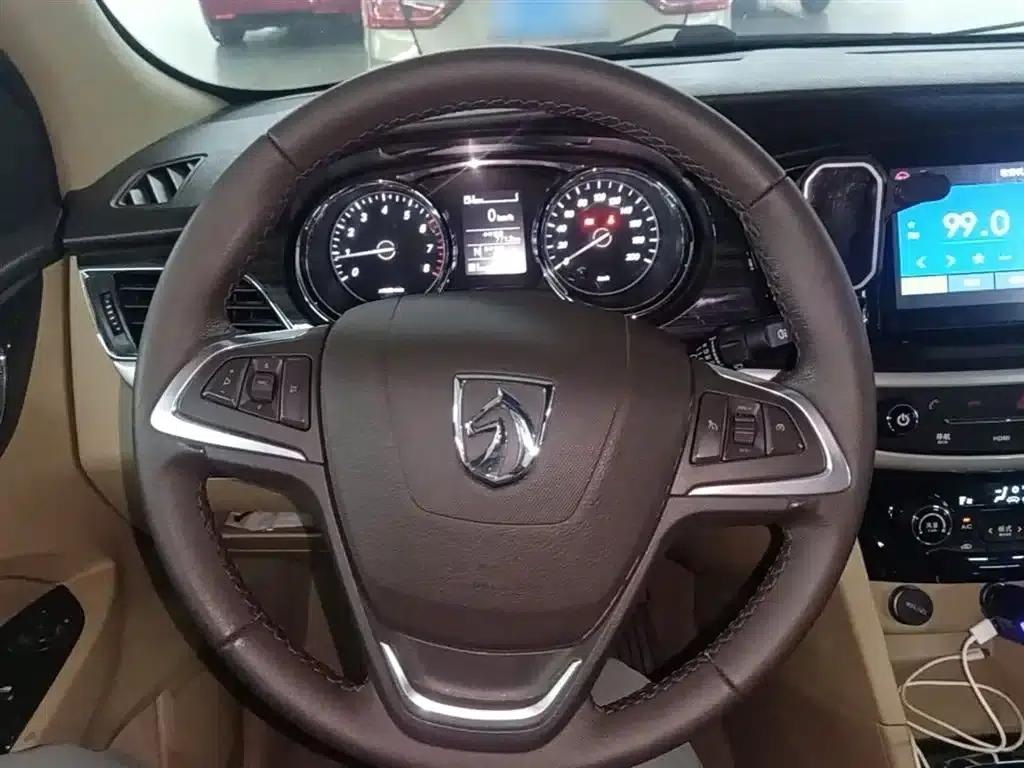 Baojun 730 2016 1.8L iAMT Luxury 7-seater — миниатюра 11