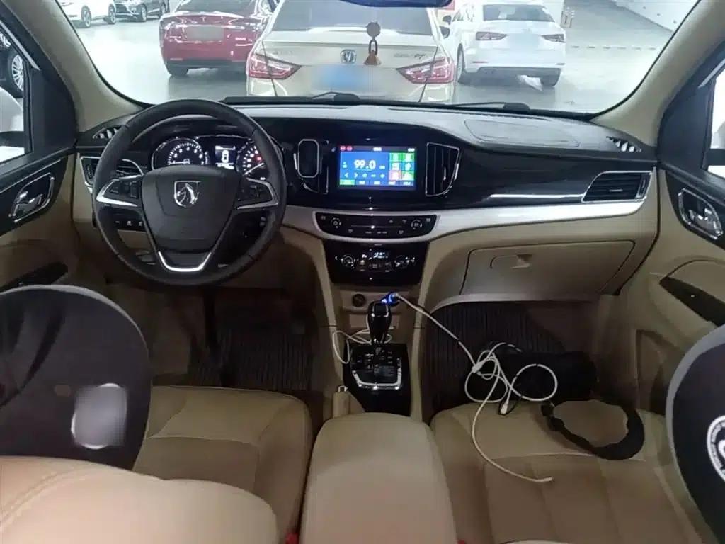 Baojun 730 2016 1.8L iAMT Luxury 7-seater — миниатюра 10