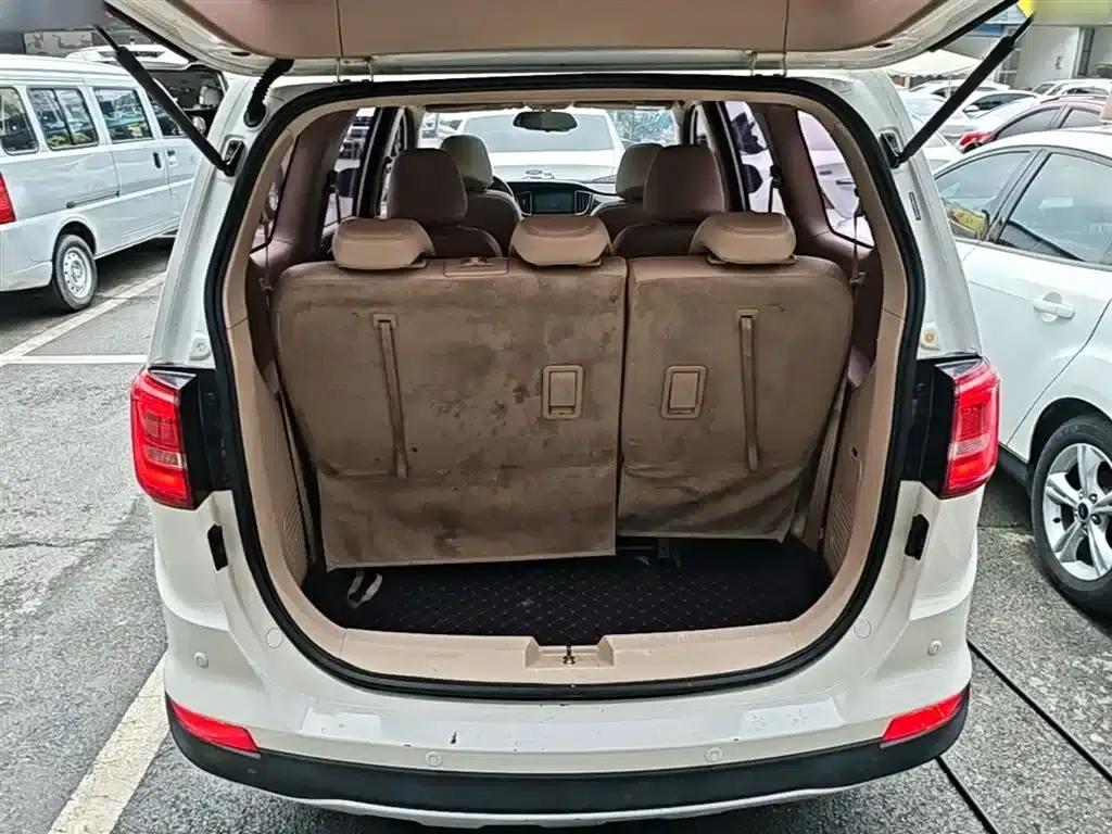 Baojun 730 2016 1.8L Manual Deluxe 7-Seater — миниатюра 19