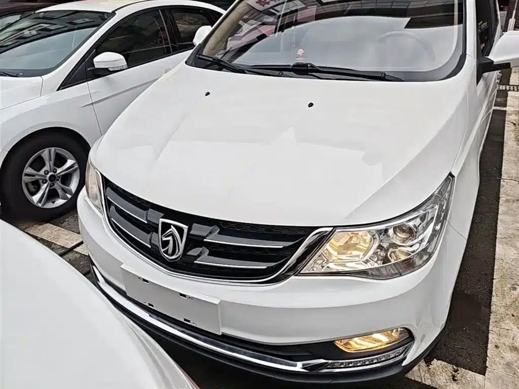 Baojun 730 2016 1.8L Manual Deluxe 7-Seater — миниатюра 3