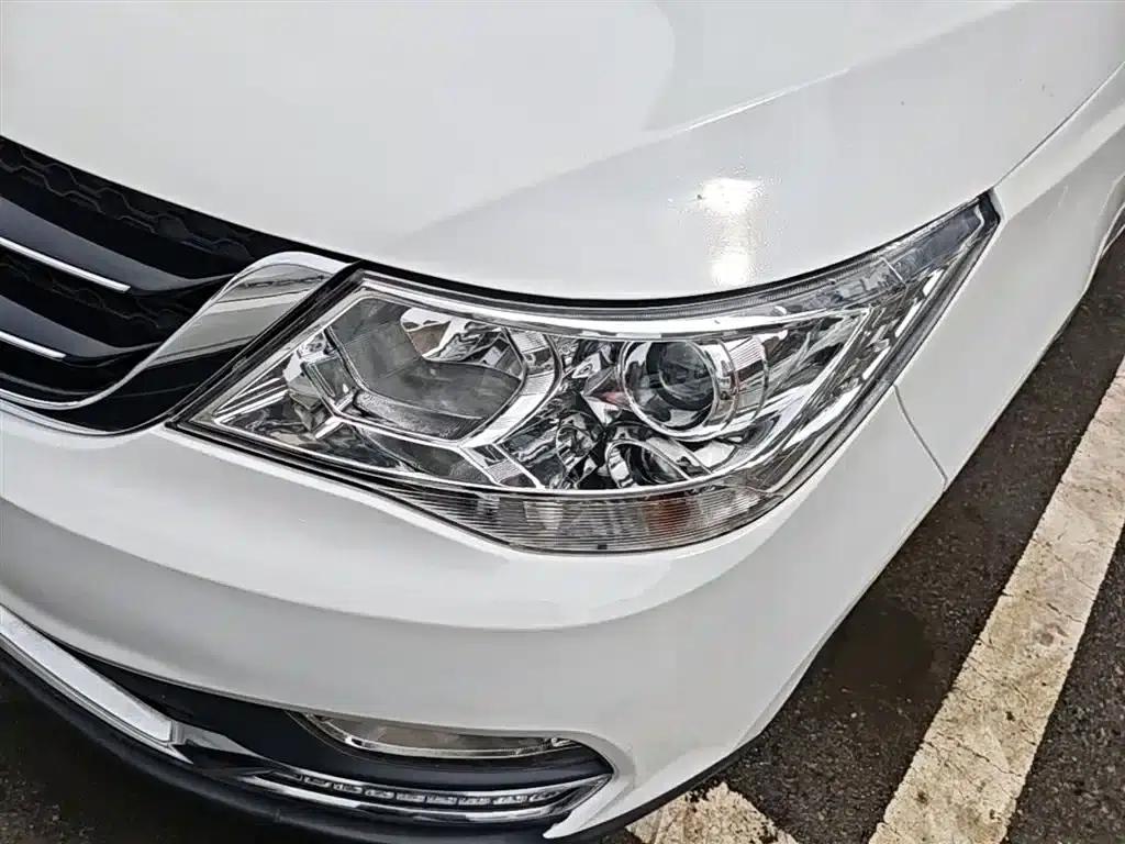 Baojun 730 2016 1.8L Manual Deluxe 7-Seater — миниатюра 24