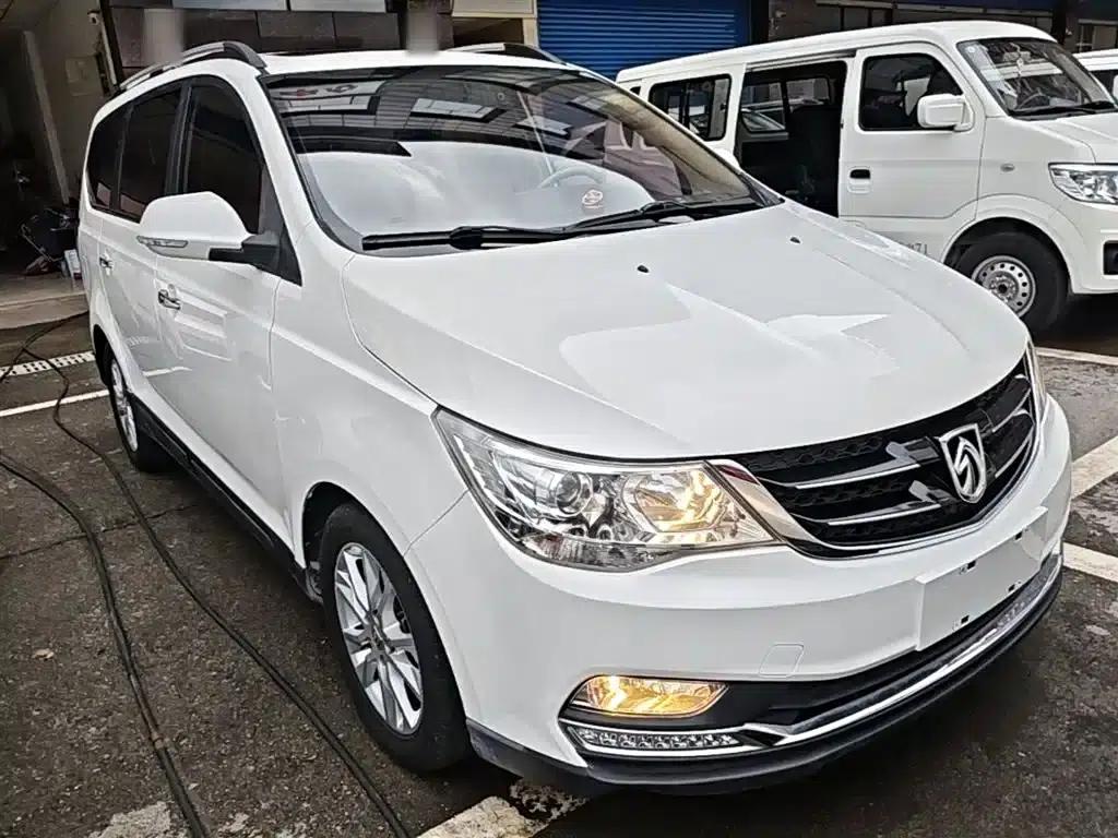 Baojun 730 2016 1.8L Manual Deluxe 7-Seater — миниатюра 4