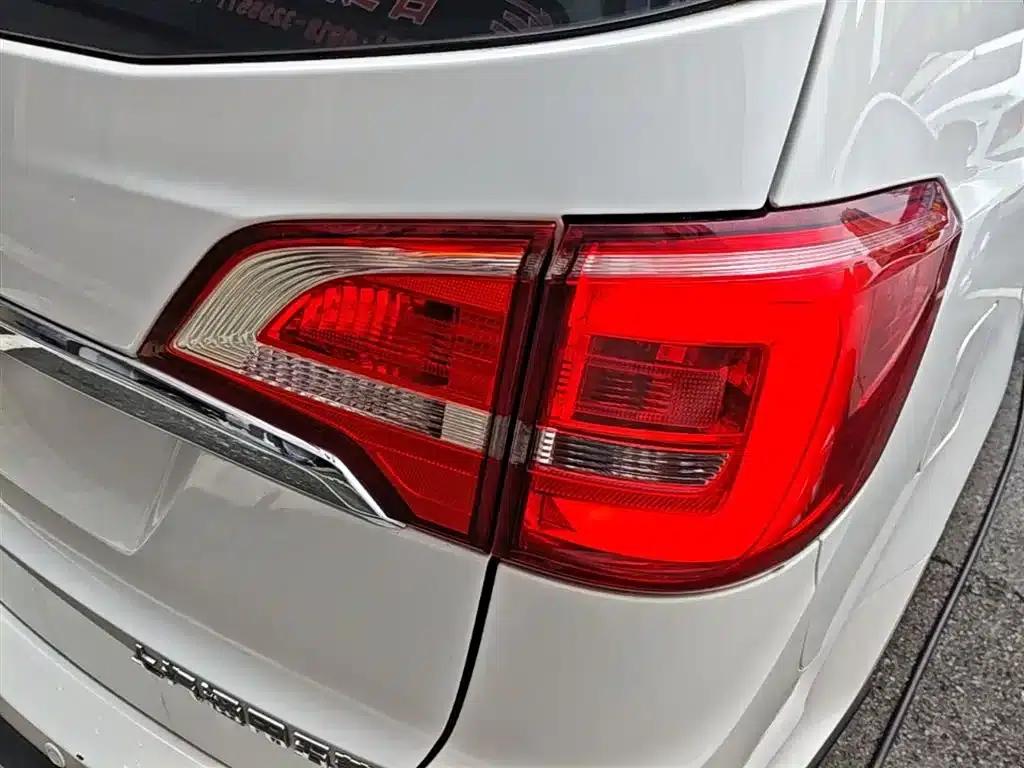 Baojun 730 2016 1.8L Manual Deluxe 7-Seater — миниатюра 8