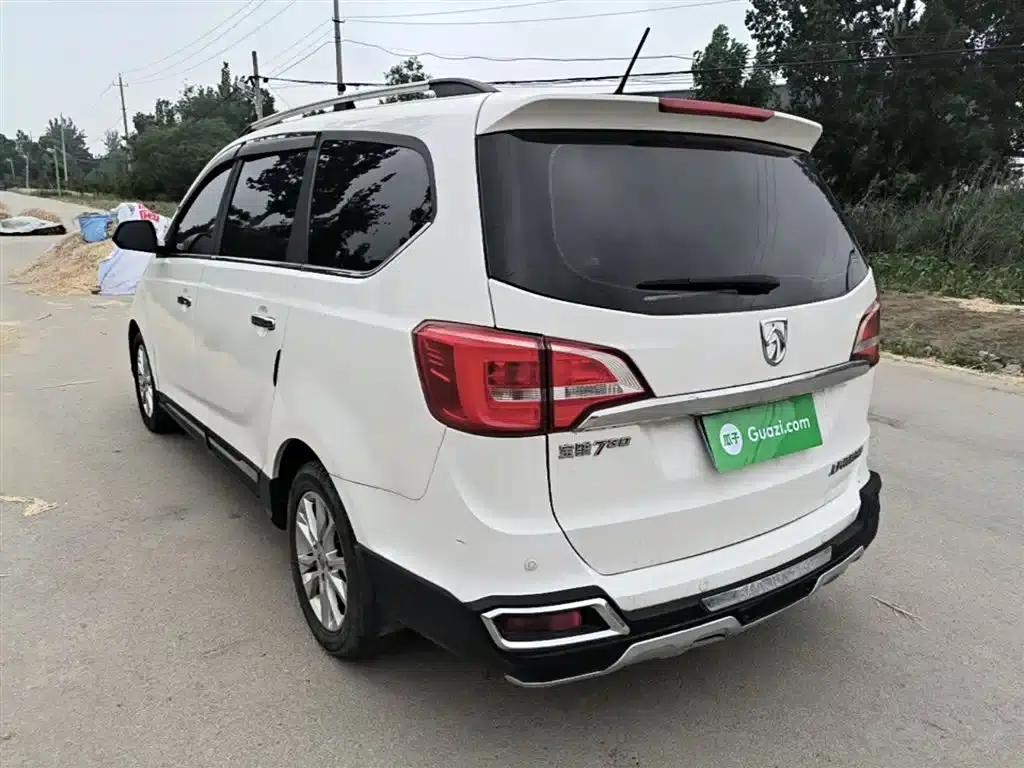 Baojun 730 2016 1.5L Manual Comfort 7-Seater National V Emission Standard — миниатюра 5
