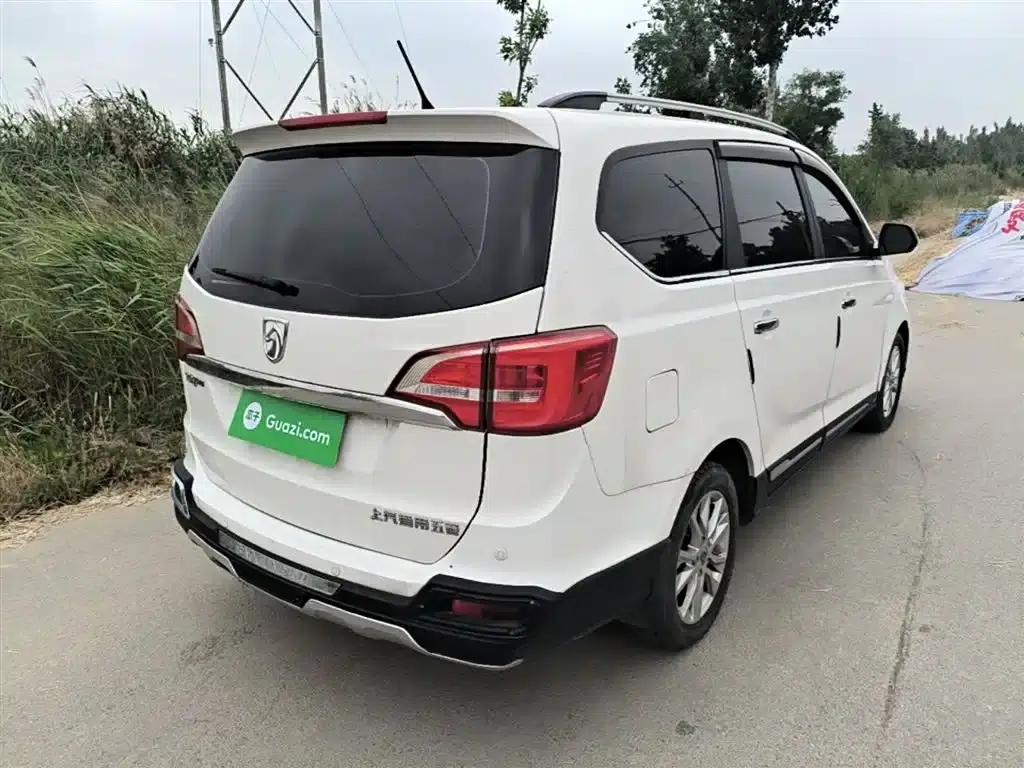 Baojun 730 2016 1.5L Manual Comfort 7-Seater National V Emission Standard — миниатюра 7