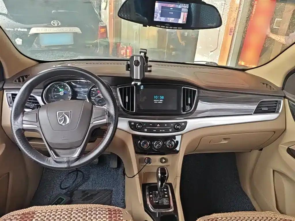 Baojun 730 2016 1.8L iAMT Comfort 7-seater — миниатюра 10