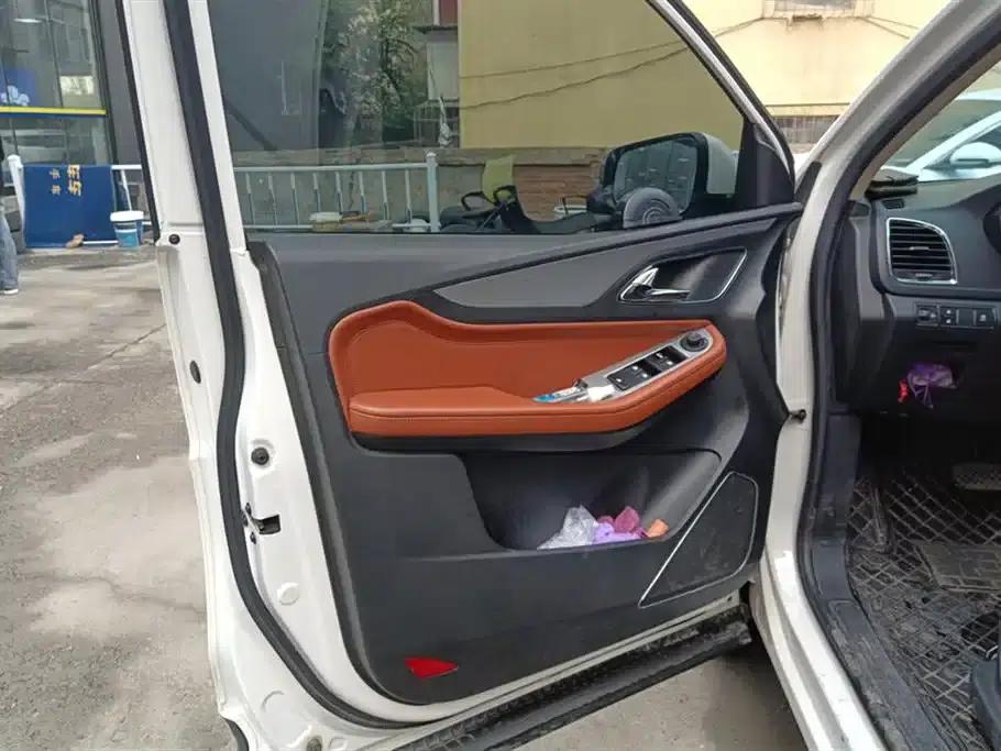 Baojun 560 2016 1.8L iAMT Elite — миниатюра 7