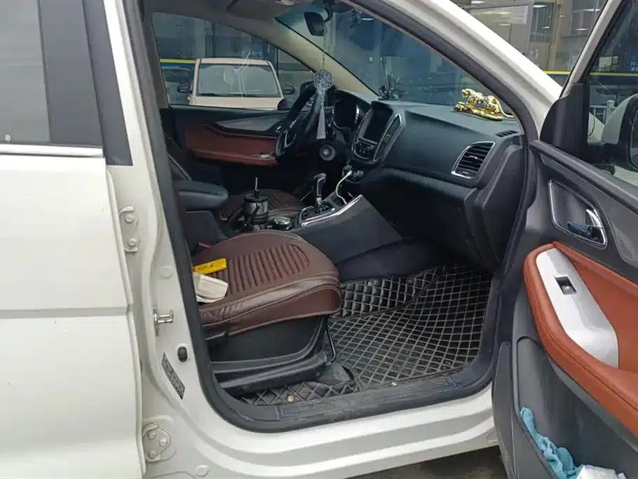 Baojun 560 2016 1.8L iAMT Elite — миниатюра 8