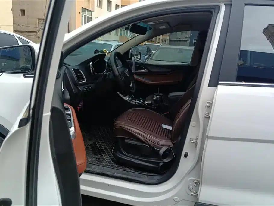 Baojun 560 2016 1.8L iAMT Elite — миниатюра 9