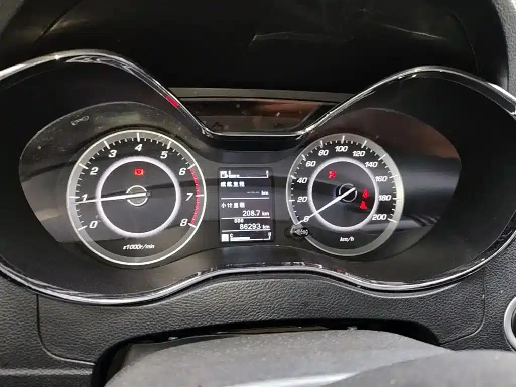 Baojun 560 2016 1.8L Manual Deluxe Edition — миниатюра 18