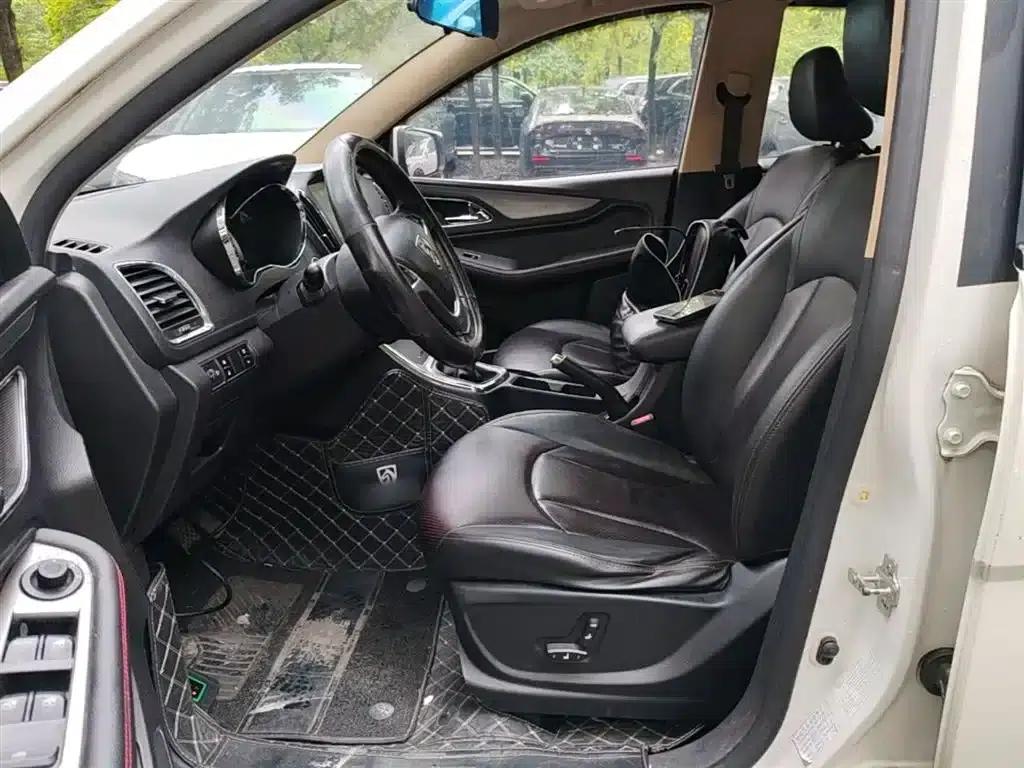 Baojun 560 2016 1.8L Manual Deluxe Edition — миниатюра 22