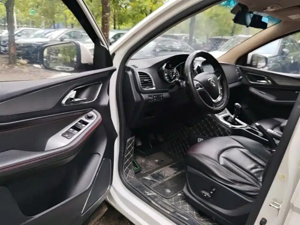 Baojun 560 2016 1.8L Manual Deluxe Edition — миниатюра 23