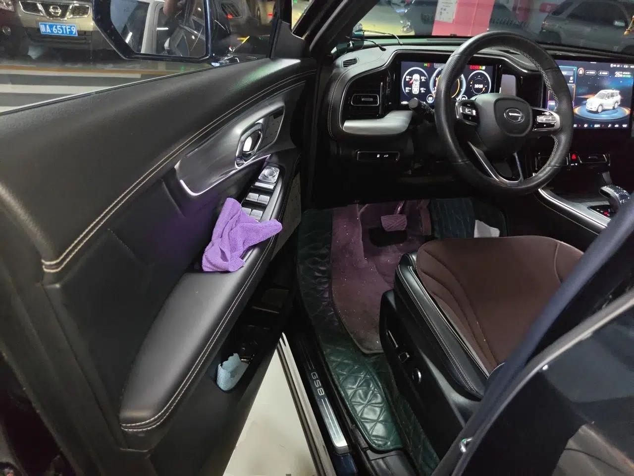 GAC Trumpchi GS8 2022 Flagship Series 2.0 TGDI Two-Wheel-Drive Prestige Edition (7 Seats) — миниатюра 17