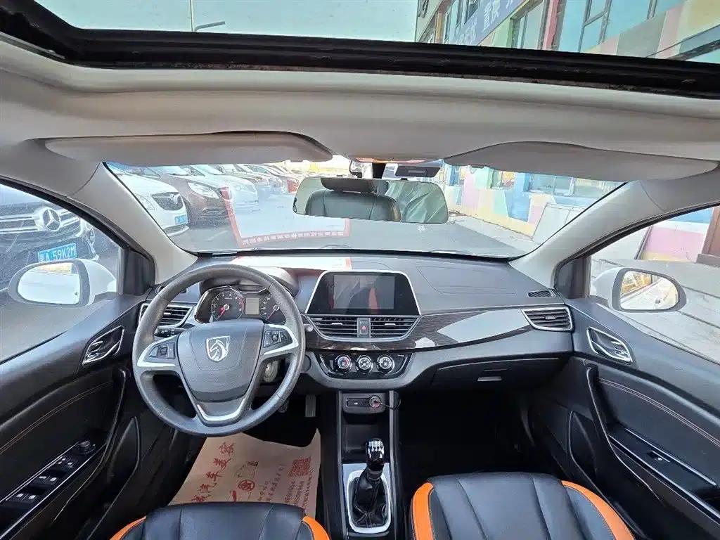 Baojun 310 2016 1.2L Manual Deluxe Edition — миниатюра 6