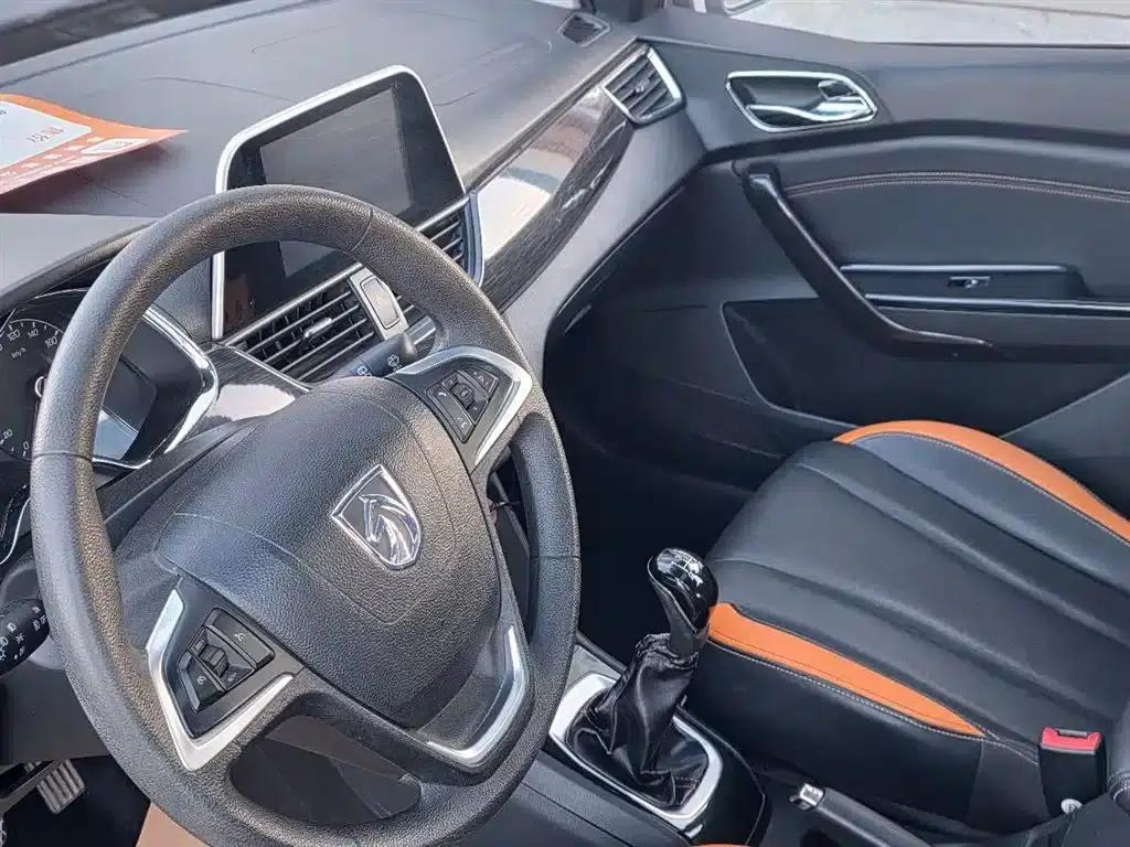 Baojun 310 2016 1.2L Manual Deluxe Edition — миниатюра 7