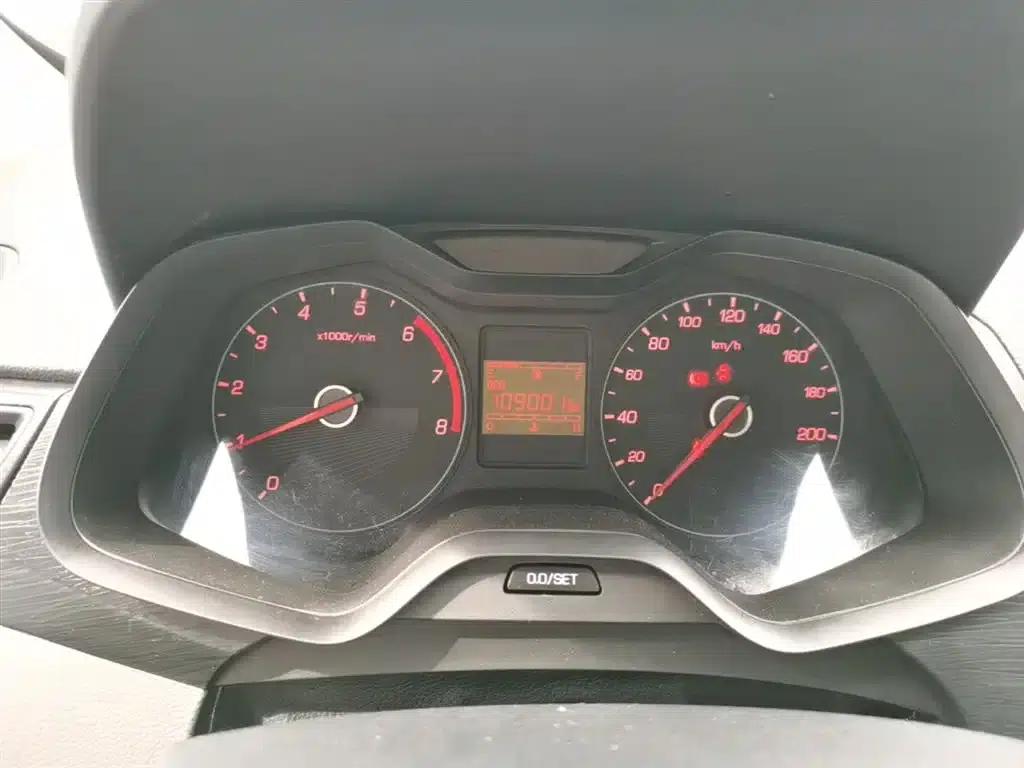 Baojun 310 2016 1.2L Manual Comfort Model — миниатюра 12