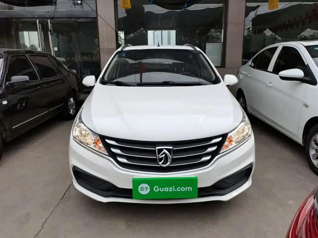 Baojun 310 2016 1.2L Manual Comfort Model — миниатюра 3