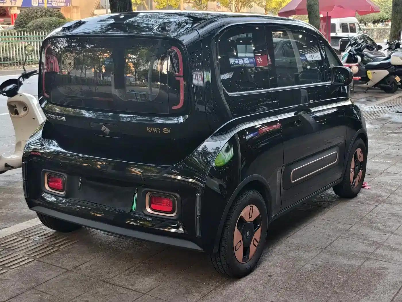 Baojun KiWi EV 2022 Designer Light Edition (Lithium Iron Phosphate) — миниатюра 4
