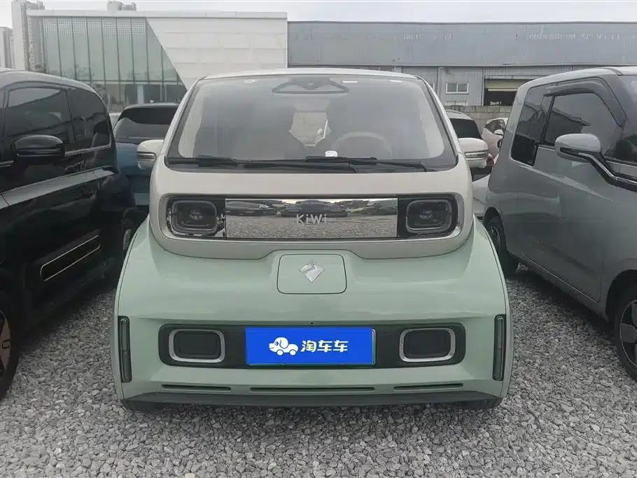 Baojun KiWi EV 2023 DJI Edition Lithium Iron Phosphate — миниатюра 2