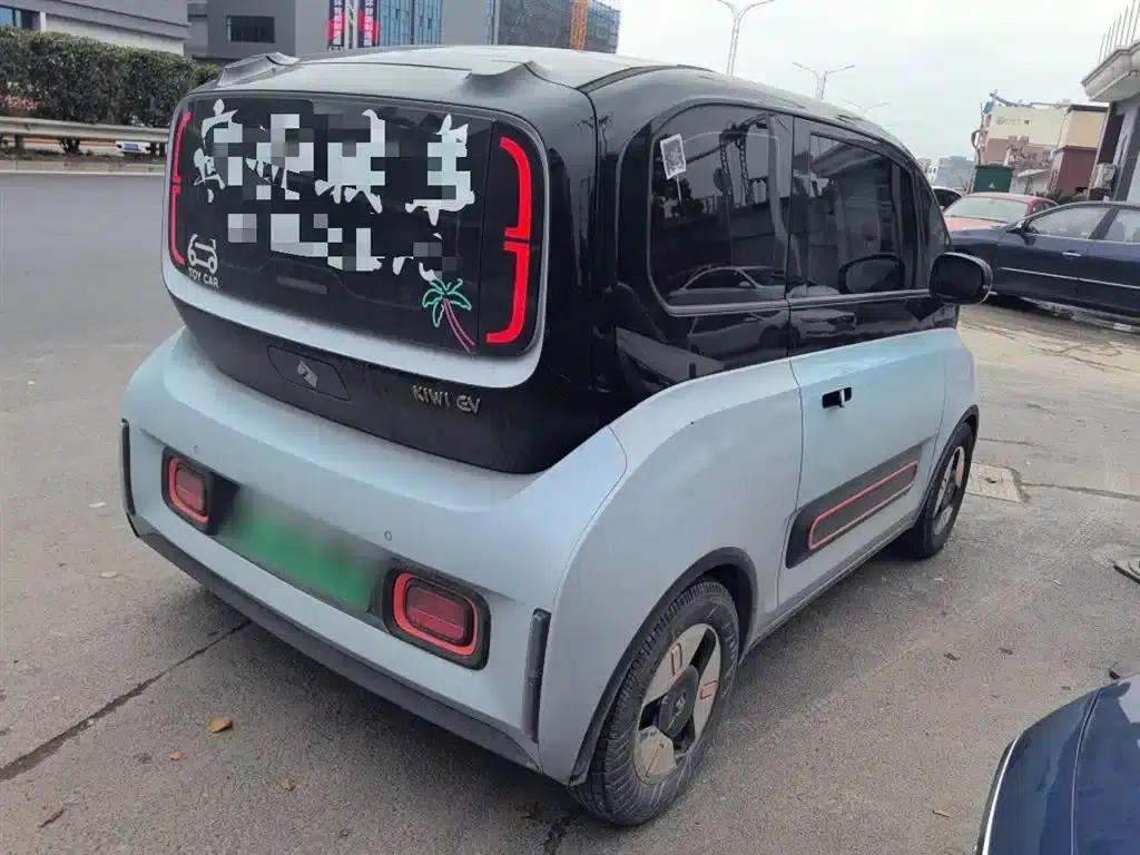 Baojun KiWi EV 2022 Artist Light Edition (Lithium Iron Phosphate) — миниатюра 7