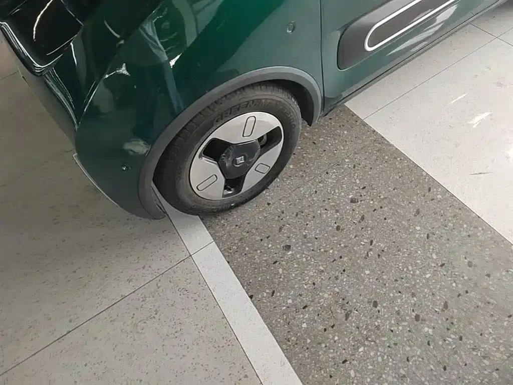 Baojun KiWi EV 2021 Artist Edition Lithium Iron Phosphate — миниатюра 23