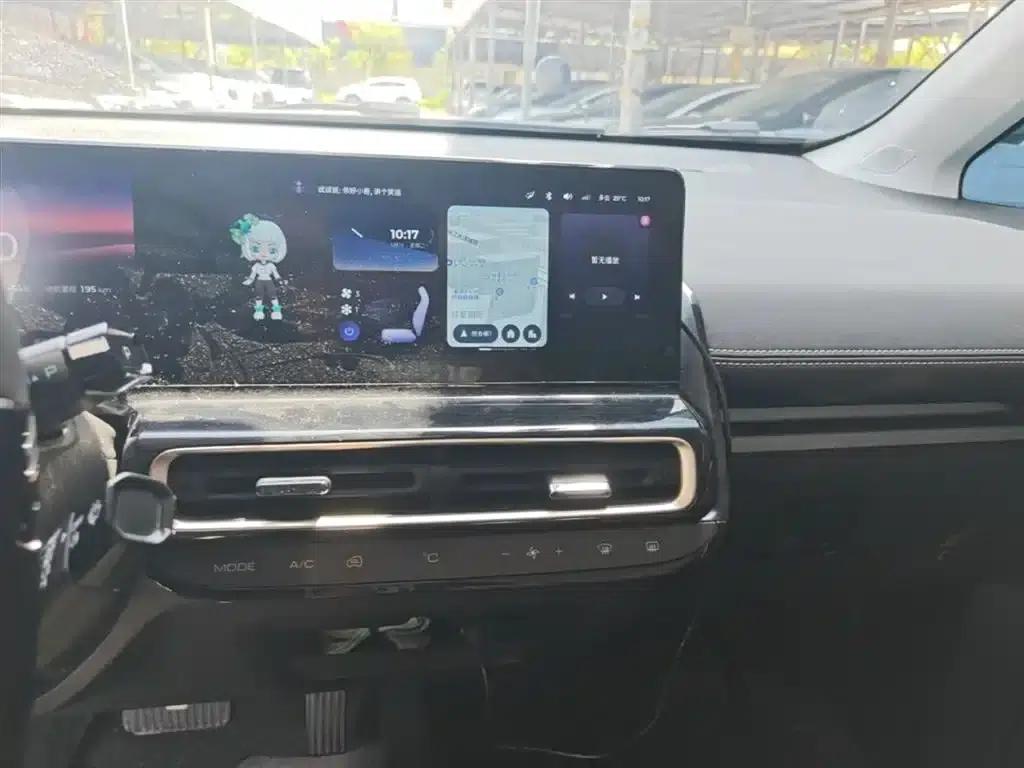 Baojun KiWi EV 2023 Smart Luxury Edition (Lithium Iron Phosphate) — миниатюра 13