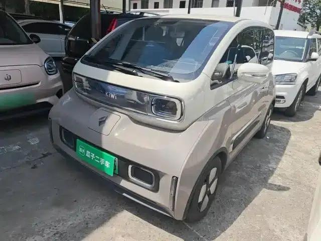 Baojun KiWi EV 2023 Smart Luxury Edition (Lithium Iron Phosphate)