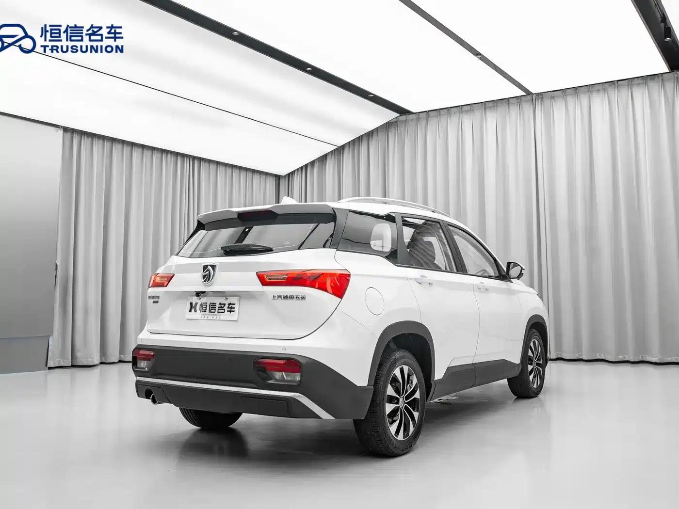 Baojun 530 2020 1.5T CVT Premium Connected Edition 7-seater — миниатюра 4