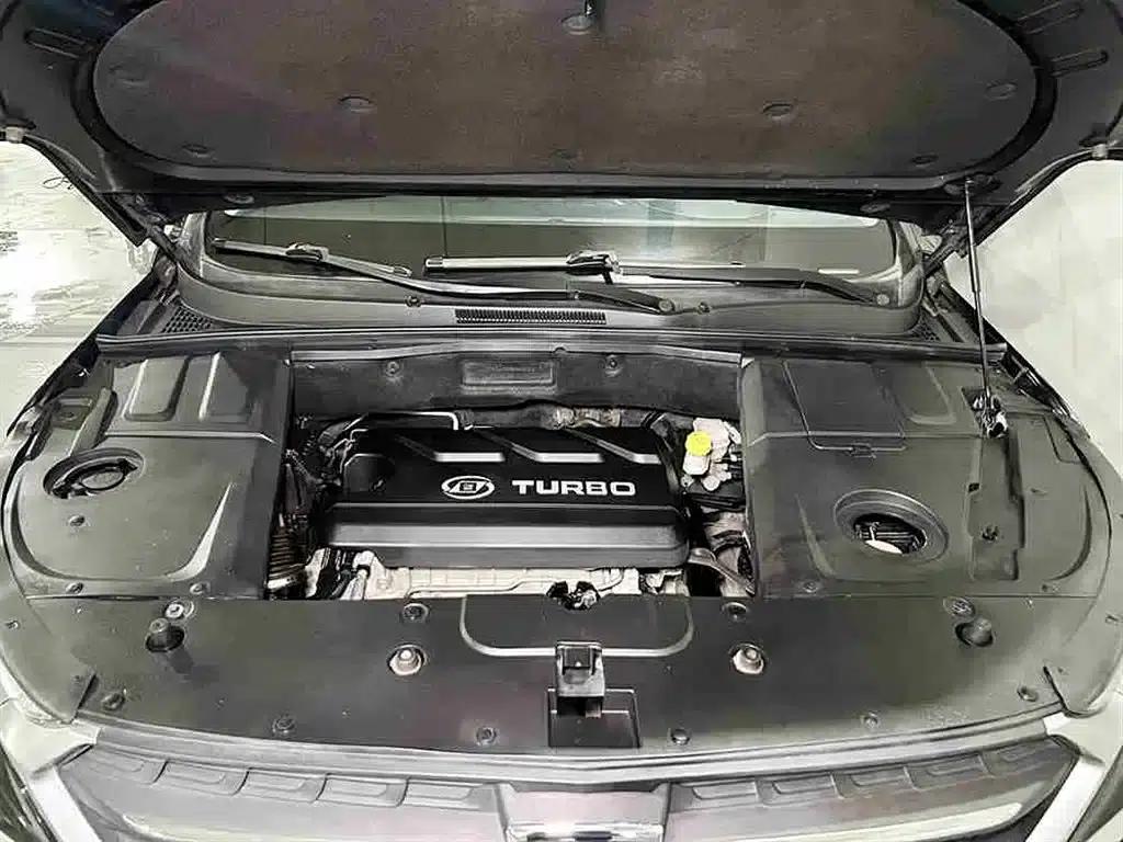 Baojun 530 2019 1.5T Manual Comfort 7-seater National VI Emission Standard — миниатюра 9