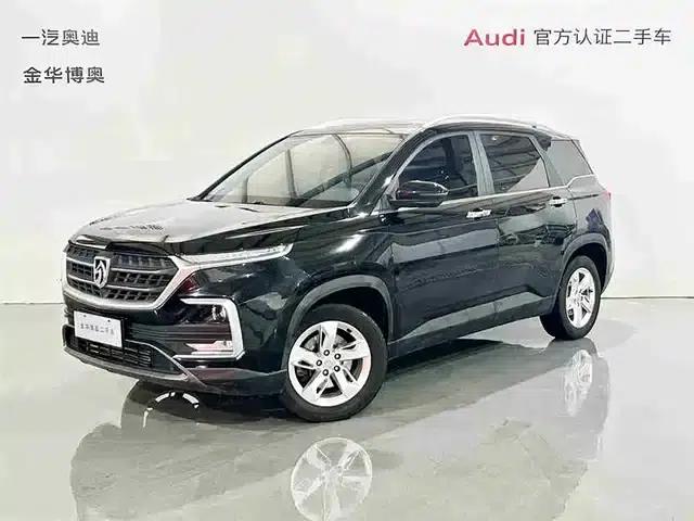Baojun 530 2019 1.5T Manual Comfort 7-seater National VI Emission Standard