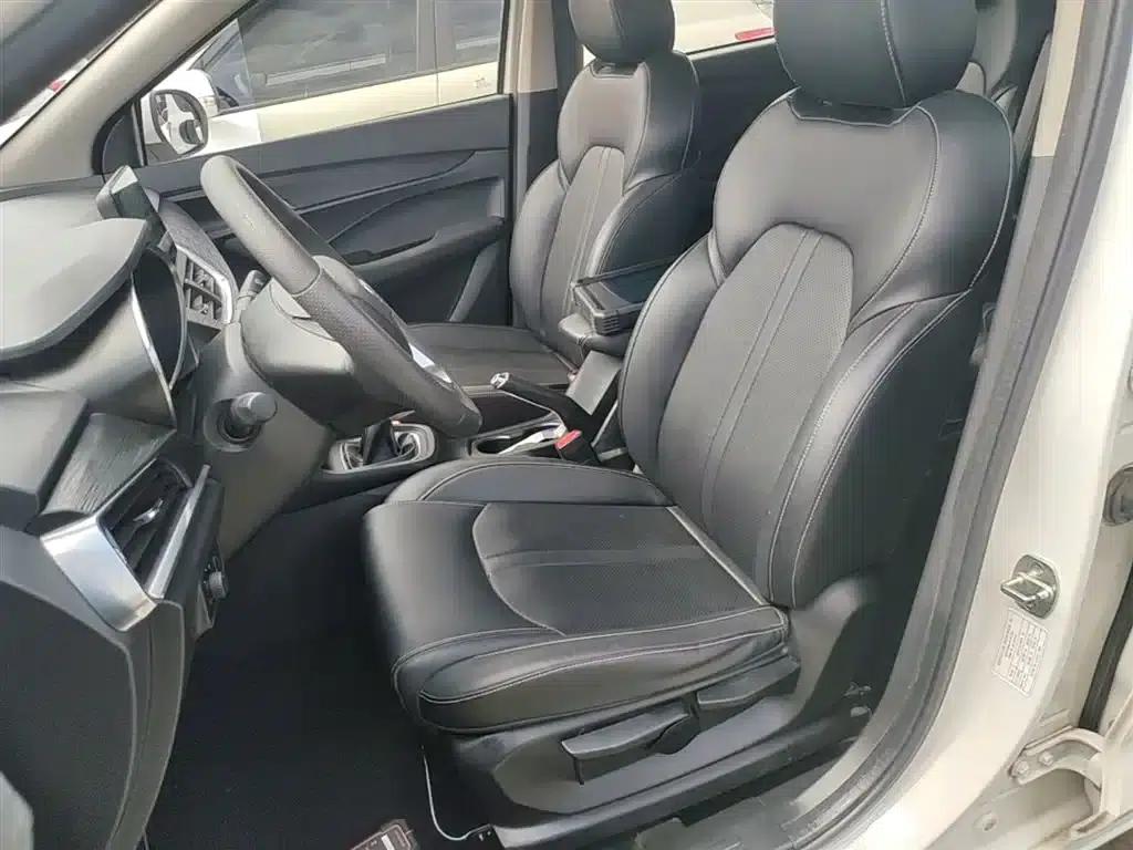 Baojun 360 2018 1.5L Manual Elite (National V Emission Standard) — миниатюра 15