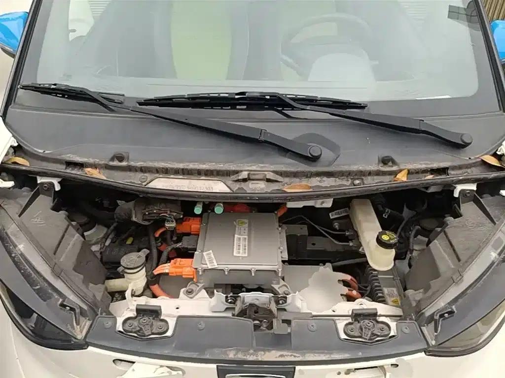 Baojun E100 2019 Model 250KM Smart Edition — миниатюра 20