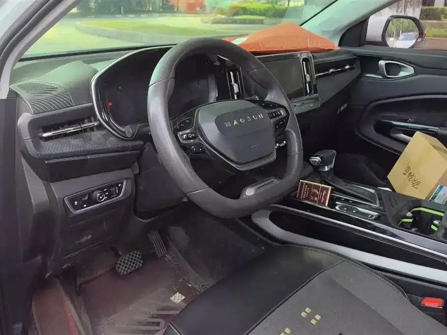 Baojun RM-5 2019 1.5T CVT 24-Hour Online Elite 6-Seater — миниатюра 12
