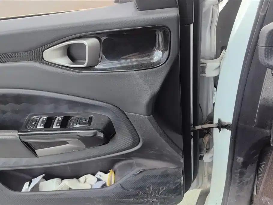 Baojun RM-5 2019 1.5T CVT 24-Hour Online Elite 6-Seater — миниатюра 7