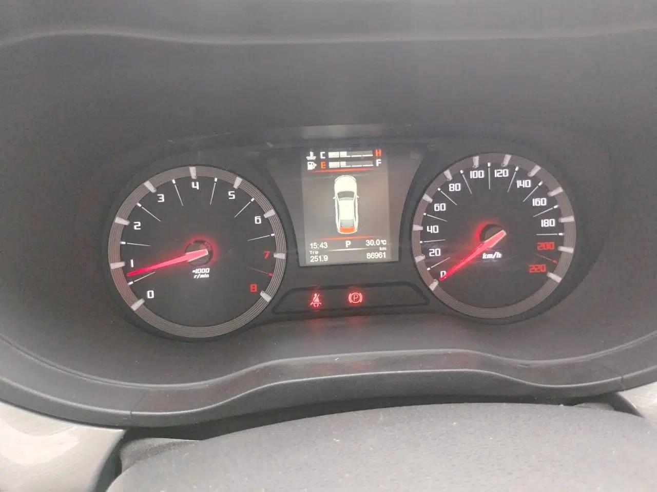 GAC Trumpchi GA6 2016 235T DCT Luxury Edition — миниатюра 12