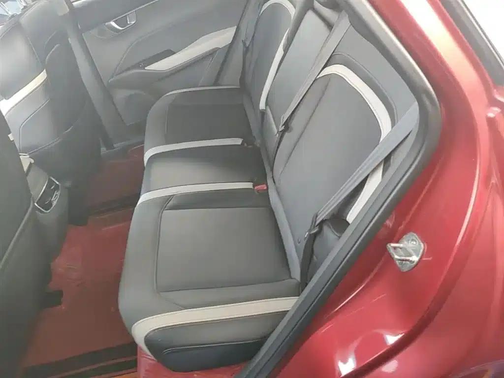 Baojun RC-6 2019 1.5T CVT 24-Hour Online Luxury Edition — миниатюра 17