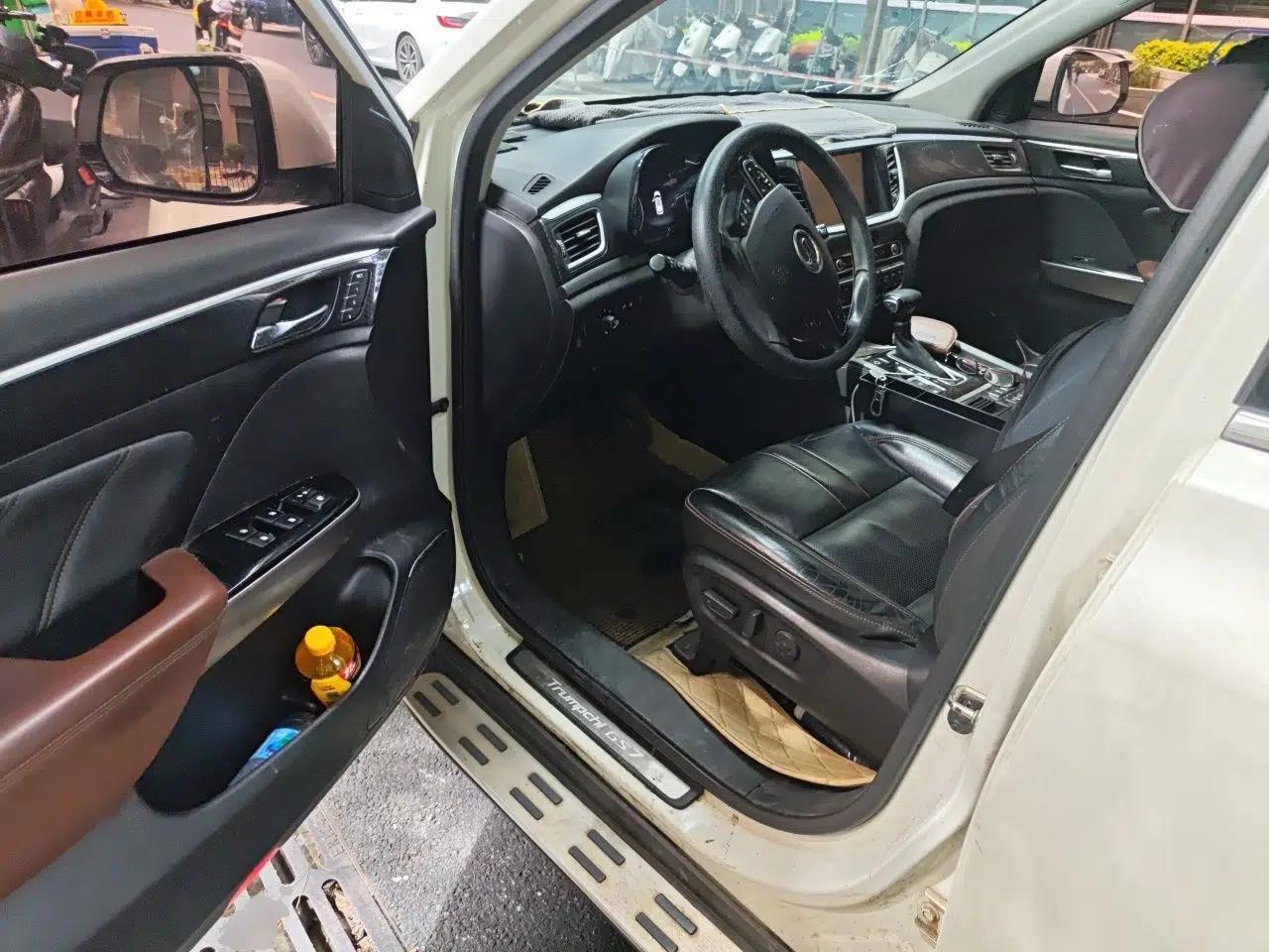 GAC Trumpchi GS7 2017 320T Two-Wheel-Drive Luxury Smart Connectivity Model — миниатюра 17