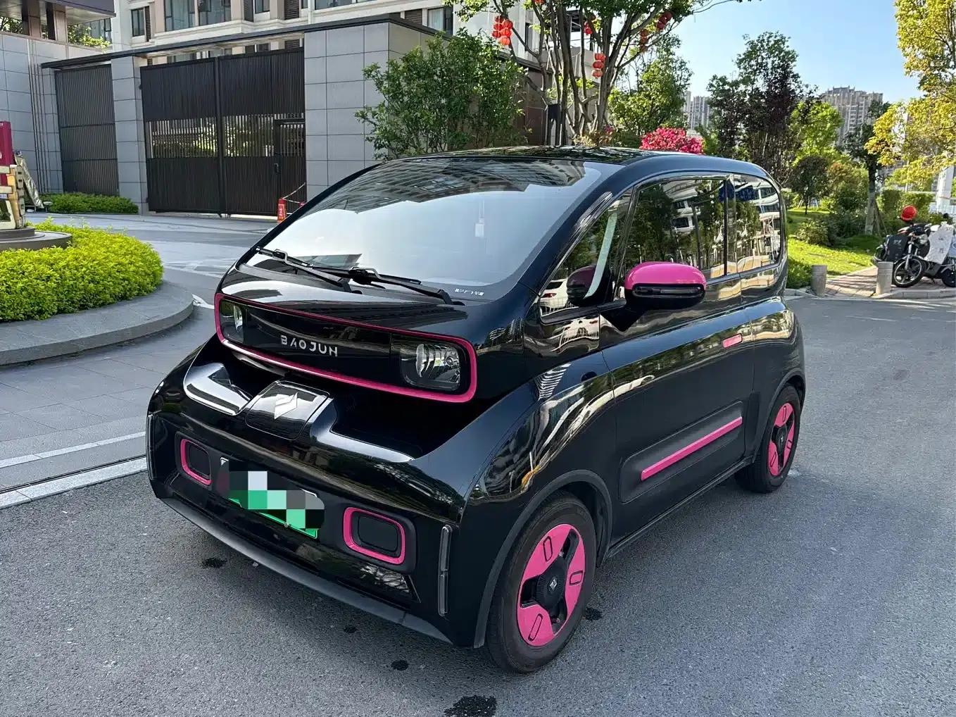 Baojun E300 2020 Plus Interstellar Intelligent Driving Edition — миниатюра 2