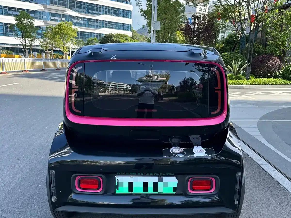 Baojun E300 2020 Plus Interstellar Intelligent Driving Edition — миниатюра 4