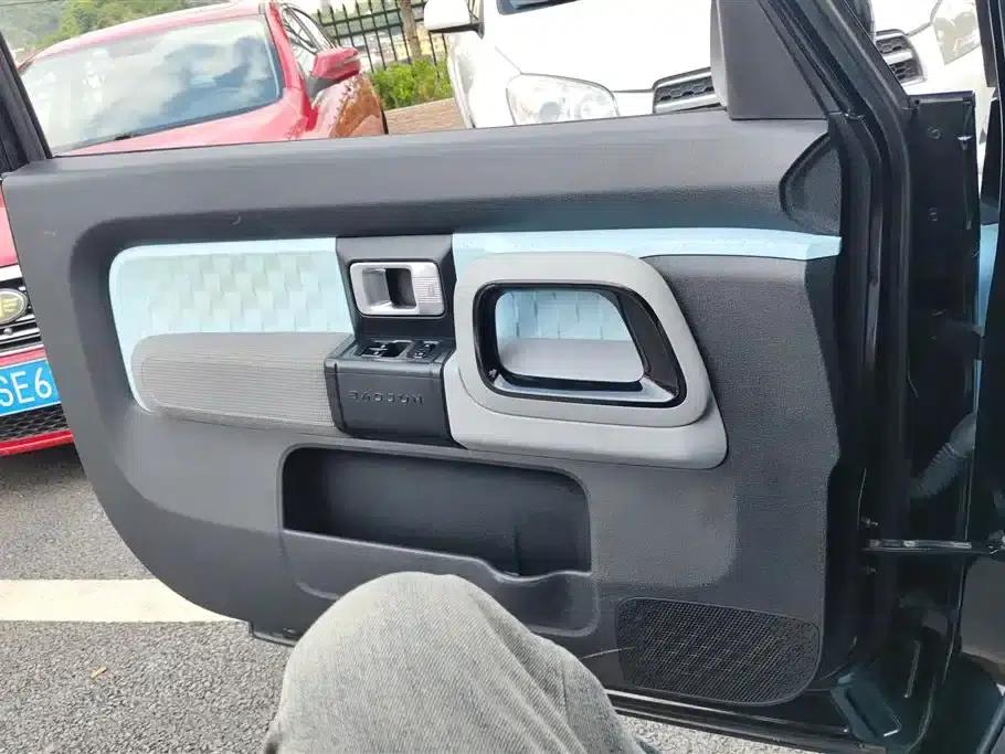 Baojun E300 2020 Interstellar Intelligent Driving Edition — миниатюра 6