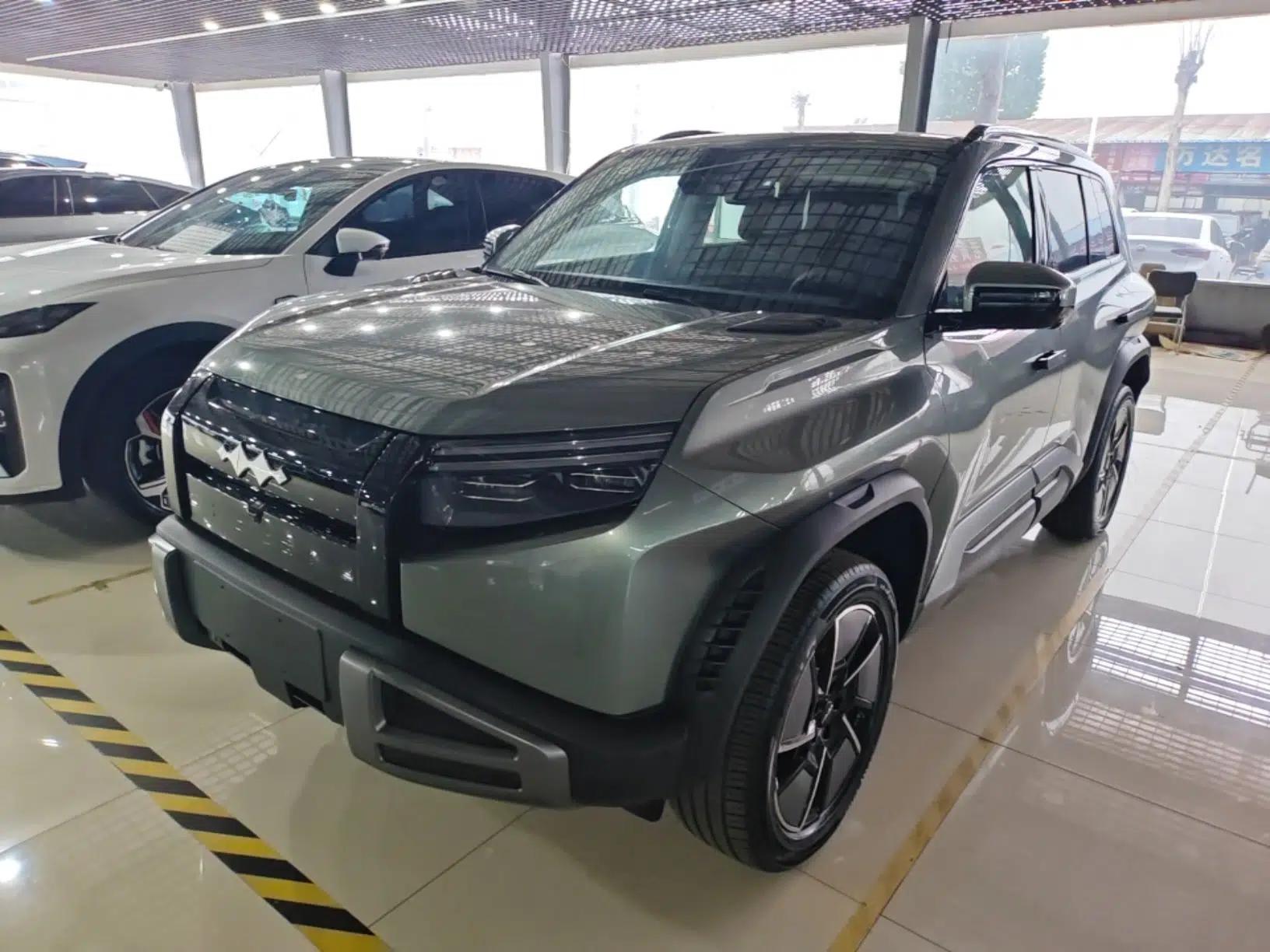 Formula Leopard Titanium 3 2025 501KM All-Wheel Drive Intelligent Driving Ultra Version — миниатюра 1